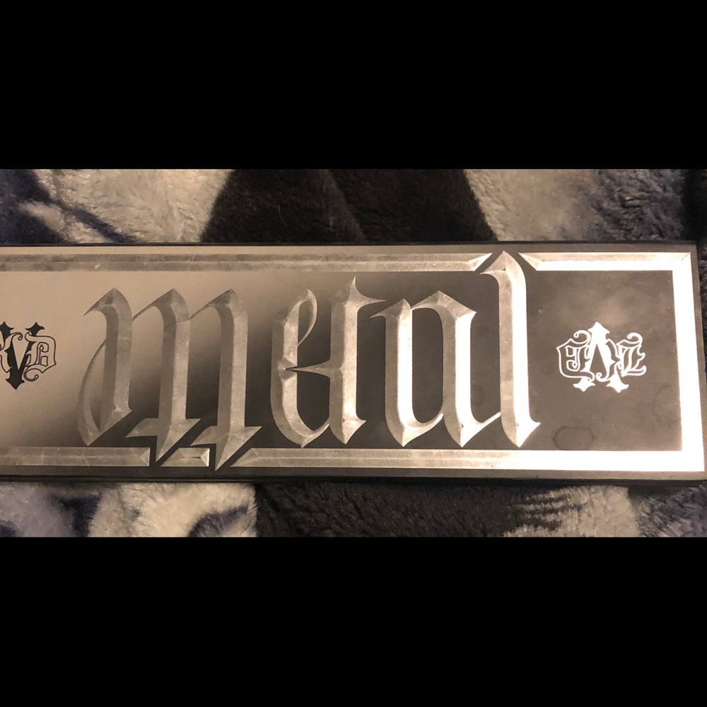 Kate Von D Metal Matte Pallet
